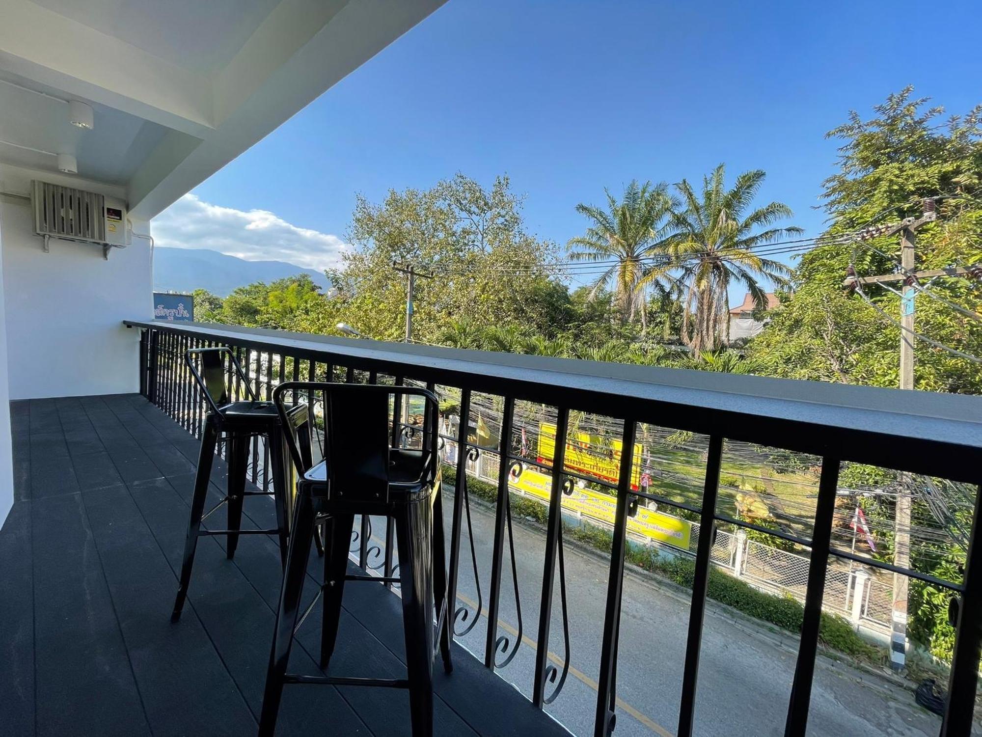 The Corner มุมม่วน คาเฟ่ แอนด์ โฮสเทล Mummuan Hostel Chiang Mai Buitenkant foto